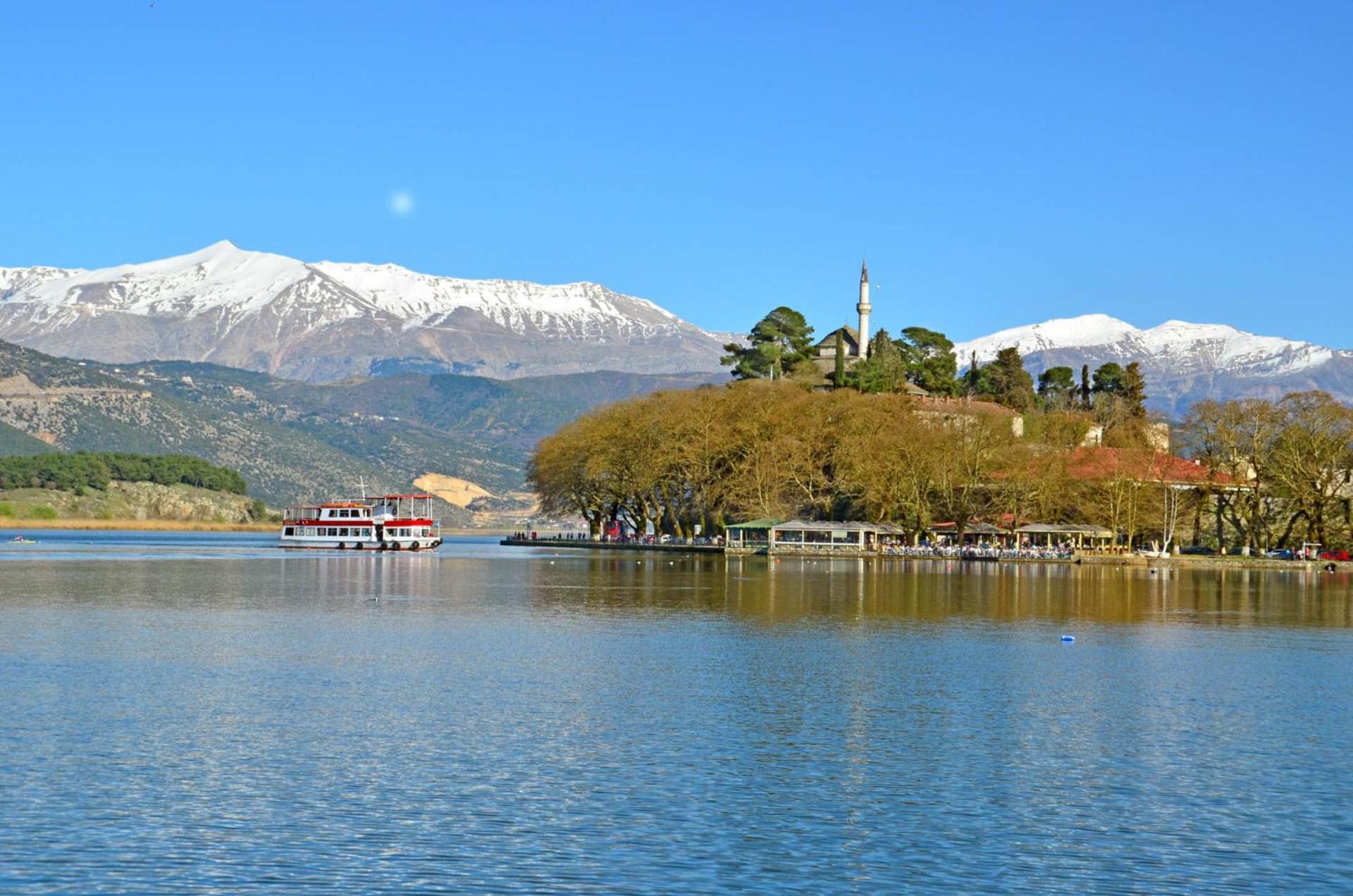 Cozyio- Ioannina City Center, Luxury Accommodation エクステリア 写真